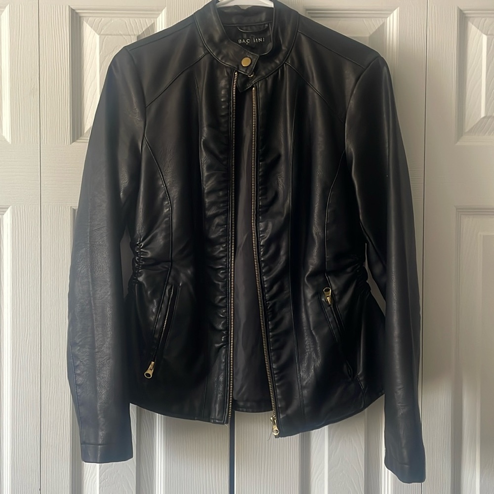Small black BACCINI leather jacket